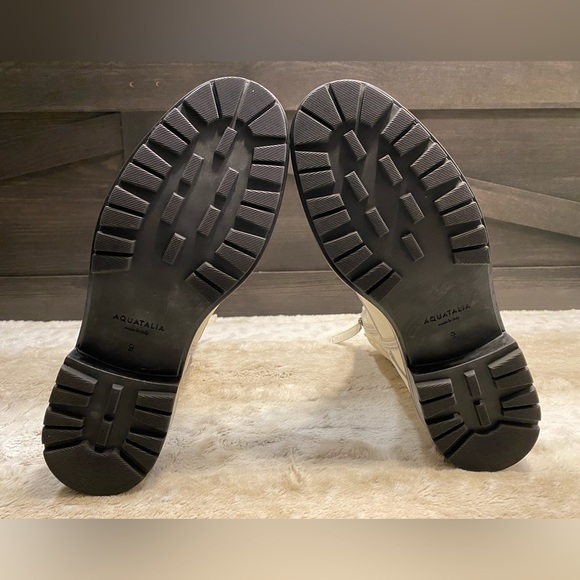 NEW💕Aquatalia Laila Water Resistant Bootie
(Women) Size 9 - Picture 13 of 14